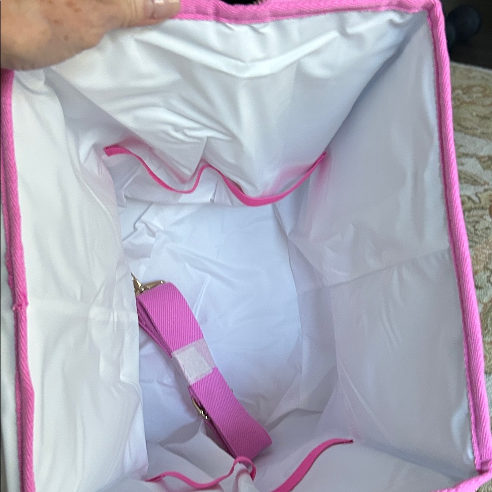 Lilly Pulitzer Blue and Pink Floral wine Carrier - Picture 4 of 6